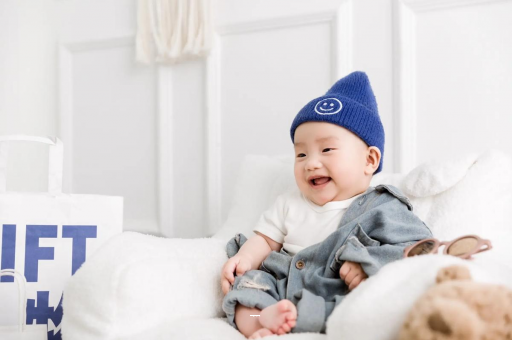 莘县宝宝吃奶蹬腿烦躁扭动 莘县宝宝吃奶蹬腿烦躁扭动